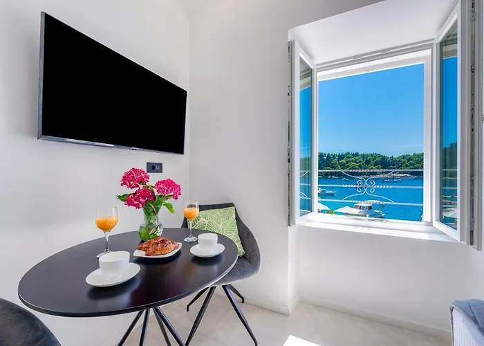 Apartment La Porta 1, Seaview In The Center Cavtat